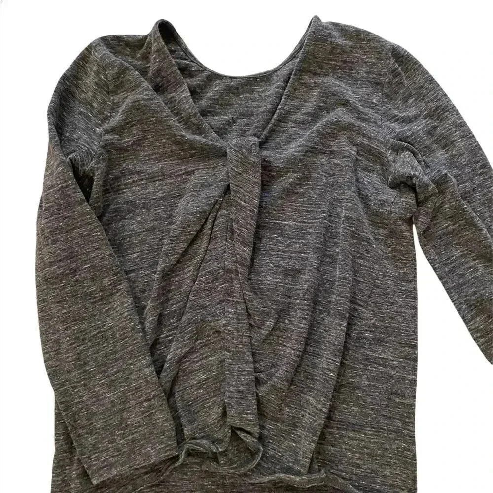 Fabulous knotted sweater  